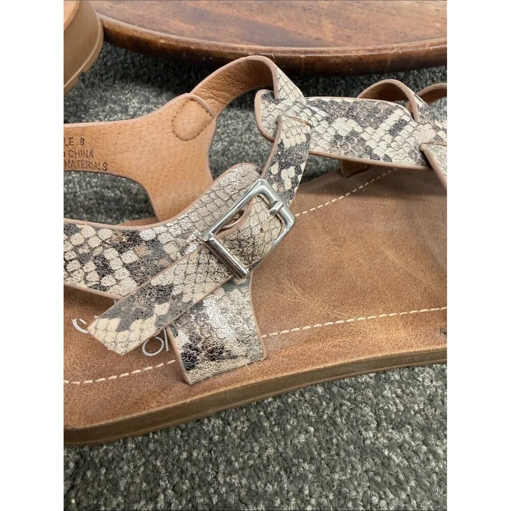 Corkys Sandals Wm 9 Oakdale Snakeskin Strappy Flat Faux Leather Fisherman